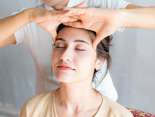 Massage crânien et soin de la tête à Maison Kailash